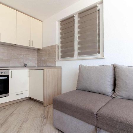 Villa Raguz Sa Privatnom Plazom I Garazom 内乌姆 外观 照片