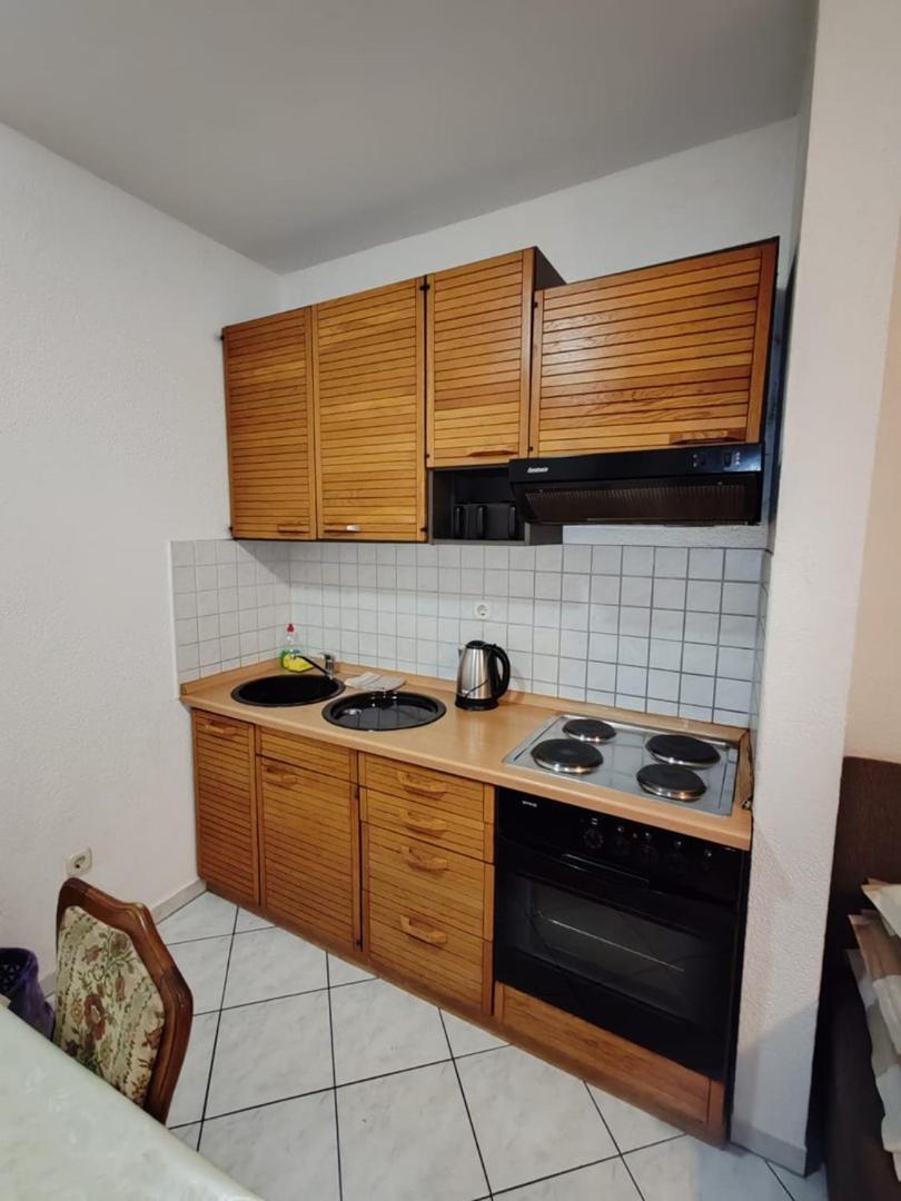 Villa Raguz Sa Privatnom Plazom I Garazom 内乌姆 外观 照片