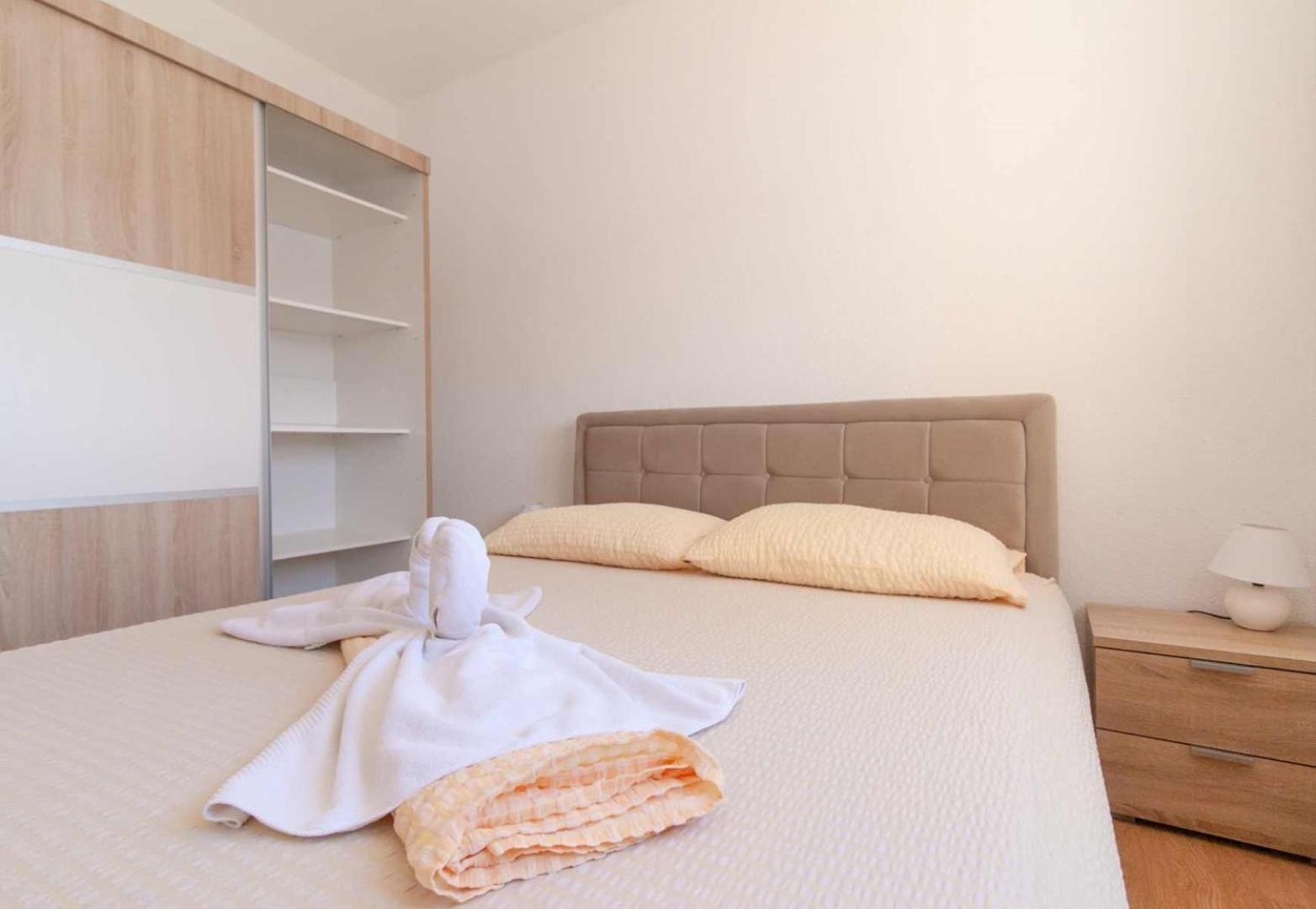 Villa Raguz Sa Privatnom Plazom I Garazom 内乌姆 外观 照片
