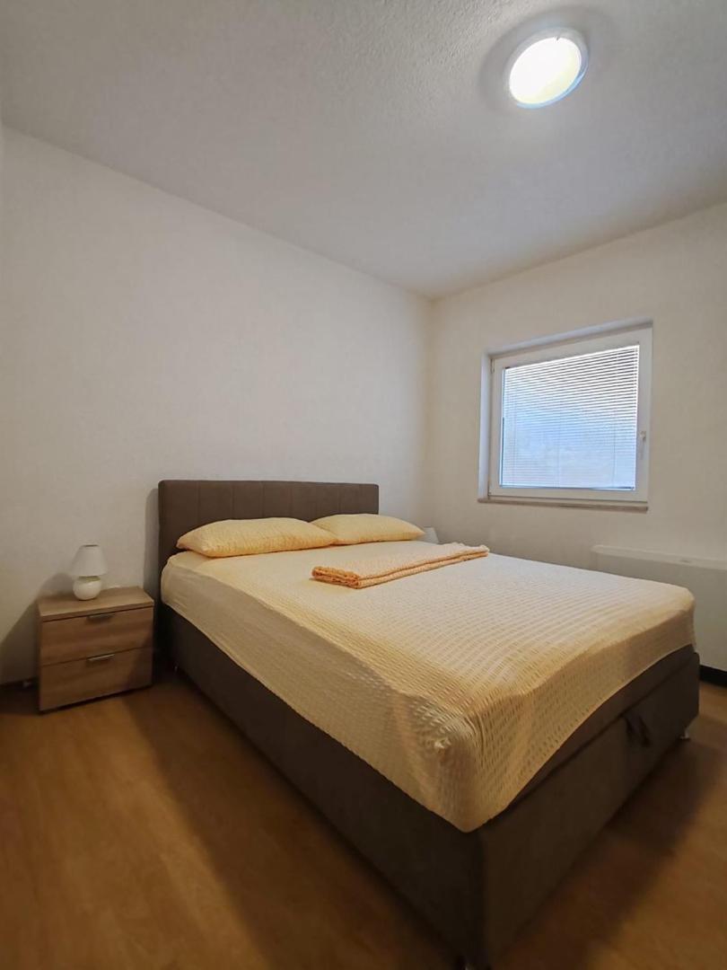 Villa Raguz Sa Privatnom Plazom I Garazom 内乌姆 外观 照片