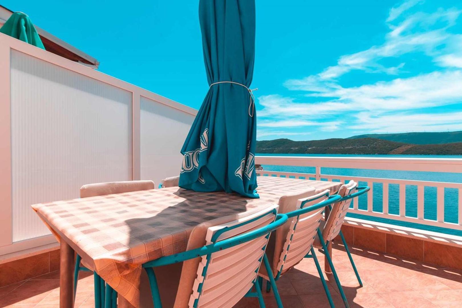 Villa Raguz Sa Privatnom Plazom I Garazom 内乌姆 外观 照片