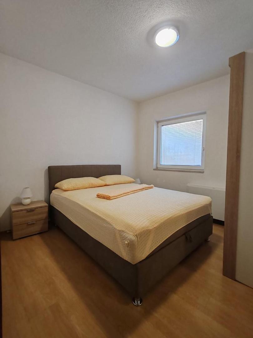 Villa Raguz Sa Privatnom Plazom I Garazom 内乌姆 外观 照片
