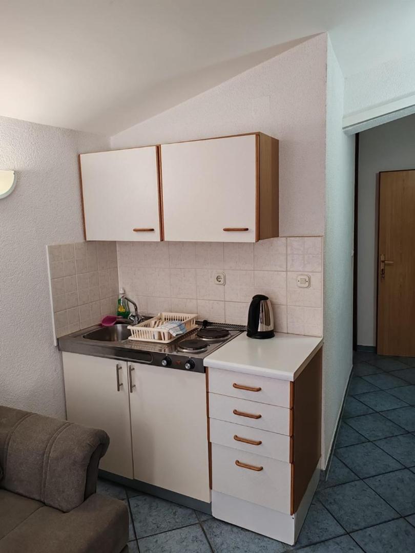 Villa Raguz Sa Privatnom Plazom I Garazom 内乌姆 外观 照片