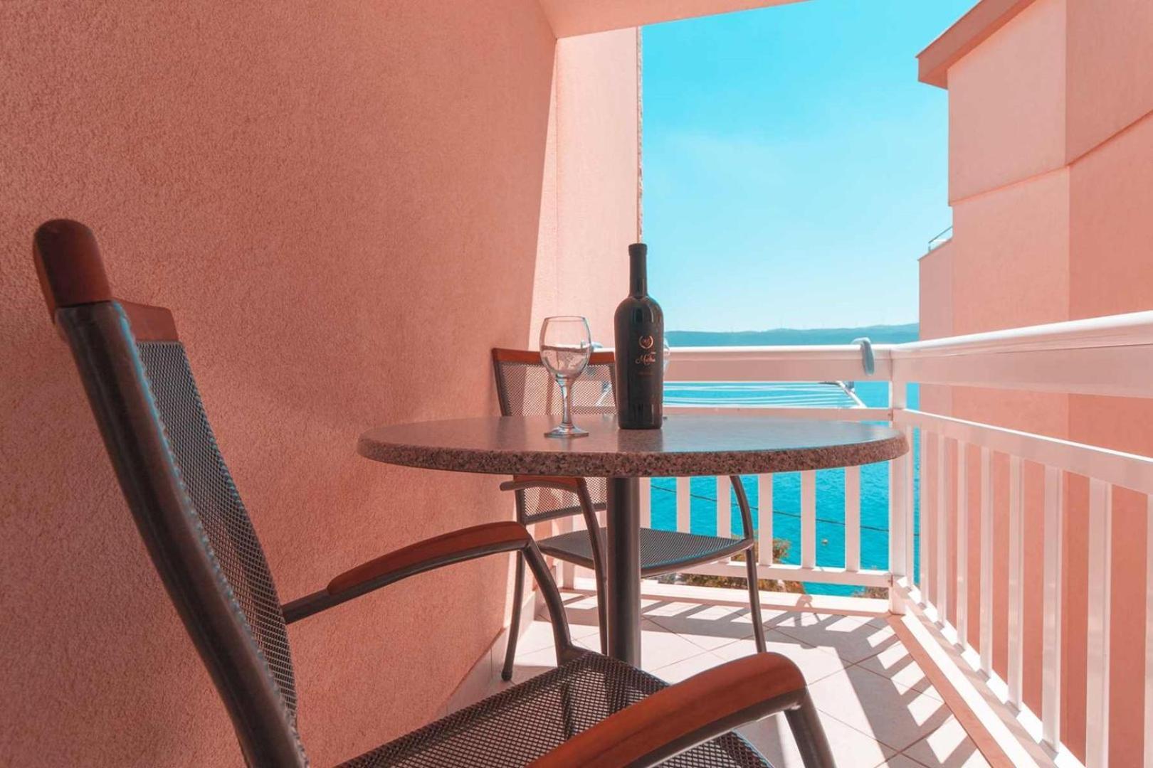 Villa Raguz Sa Privatnom Plazom I Garazom 内乌姆 外观 照片